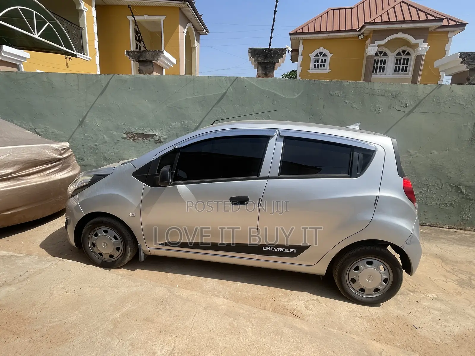Chevrolet Spark 2LT 4dr Hatchback (1.2L 4cyl CVT) 2014 Silver