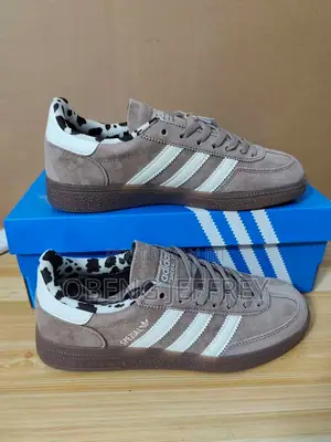 Original Adidas Handball Spezial in Varieties