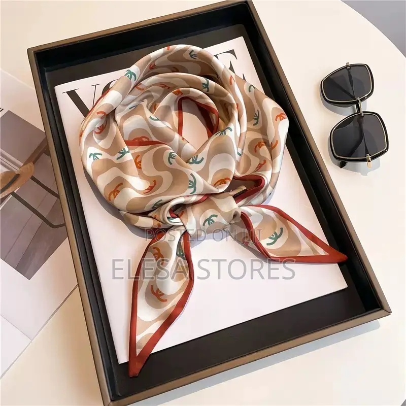 Luxury Pointed Neck Scarfs