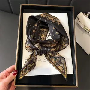 Luxury Pointed Neck Scarfs