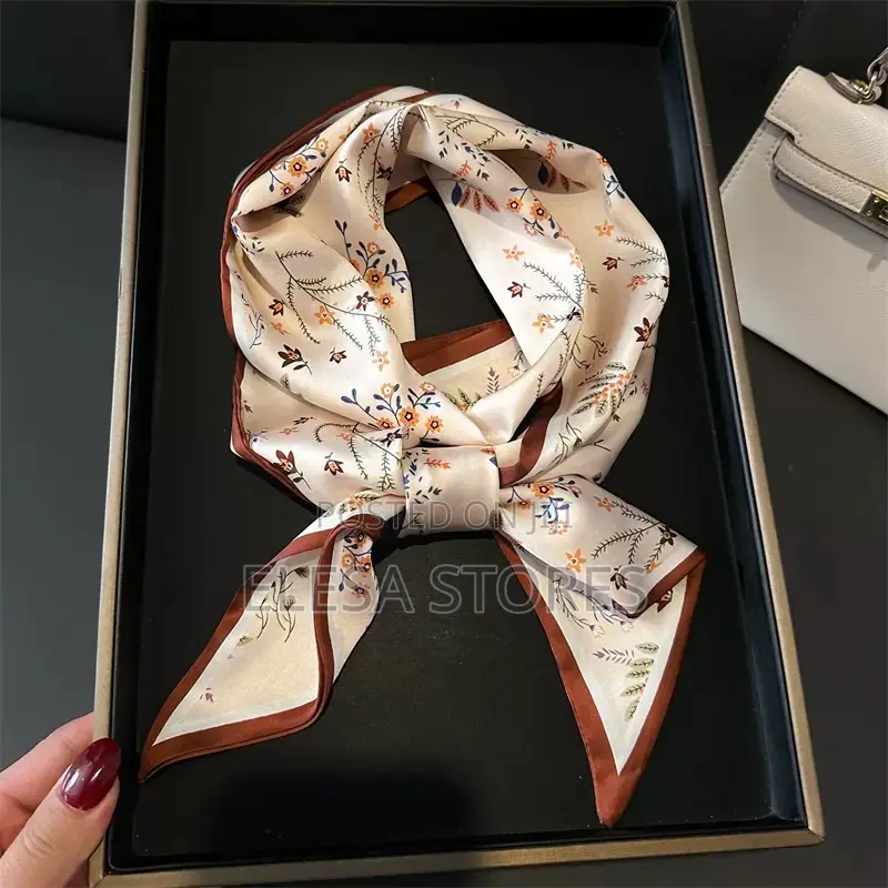 Luxury Pointed Neck Scarfs