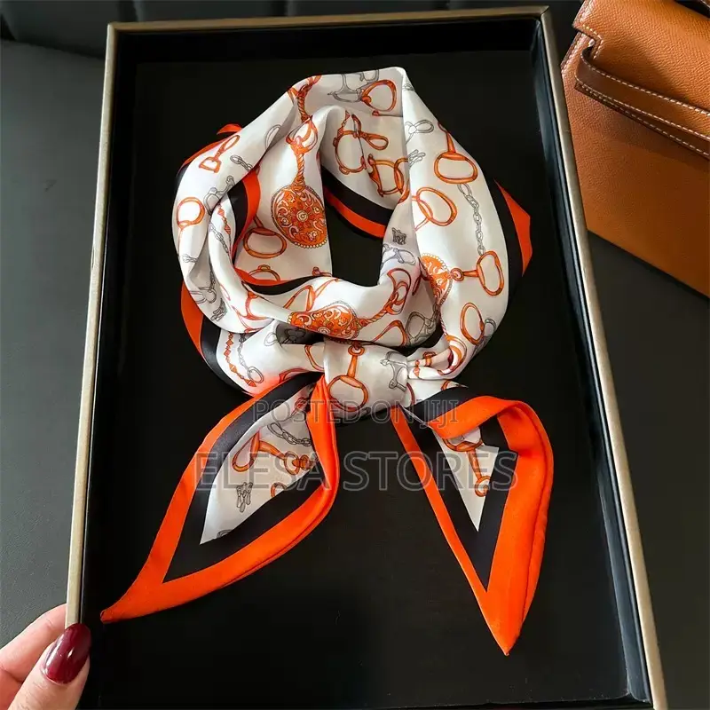 Luxury Pointed Neck Scarfs