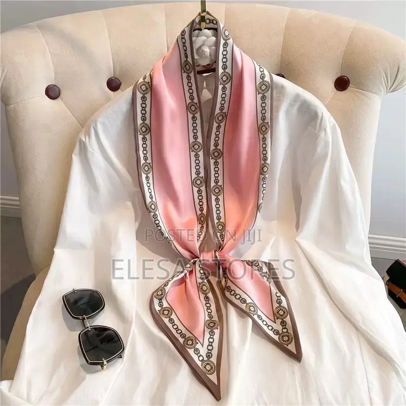 Luxury Pointed Neck Scarfs