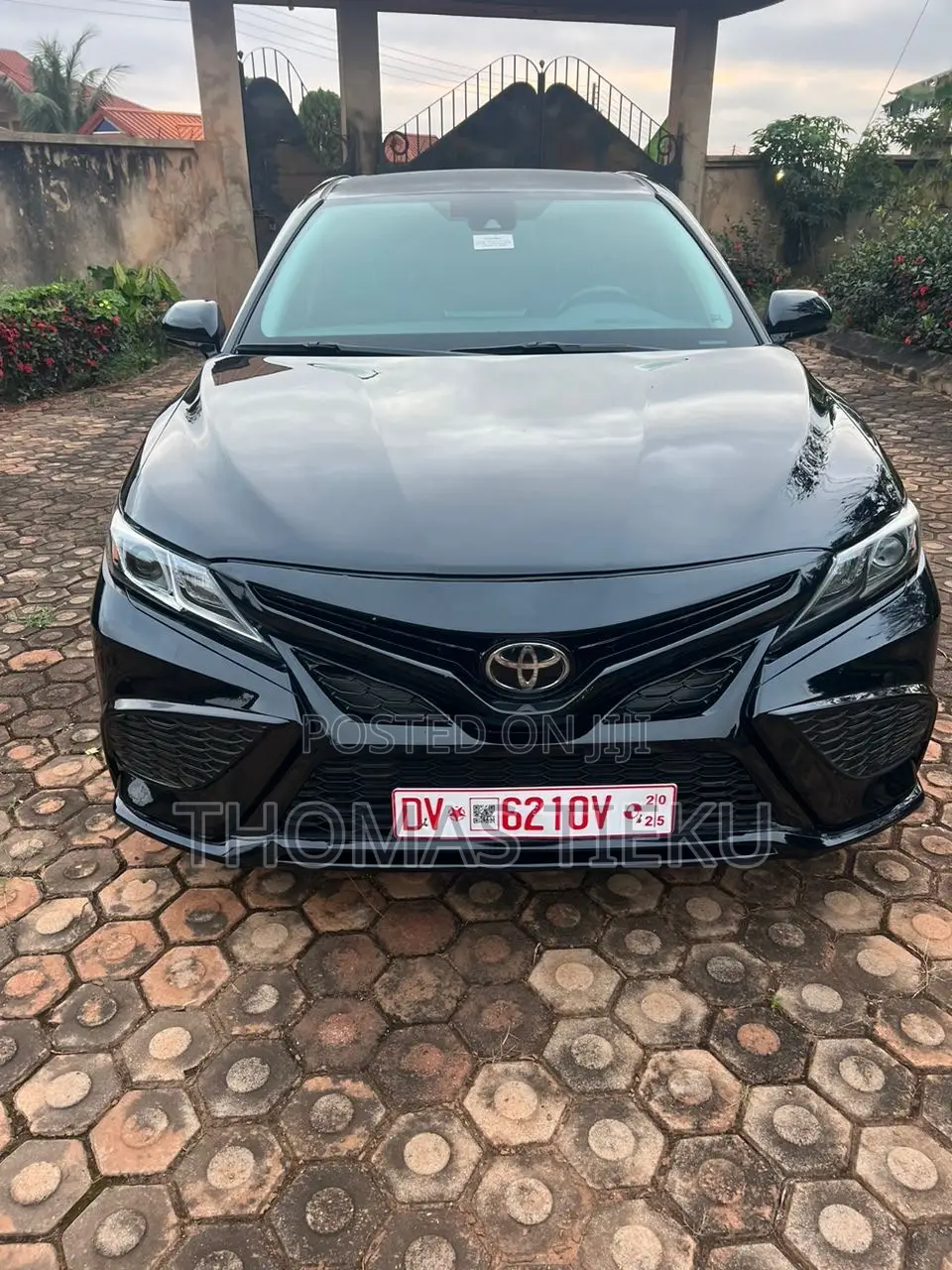 Toyota Camry SE 2021 Black