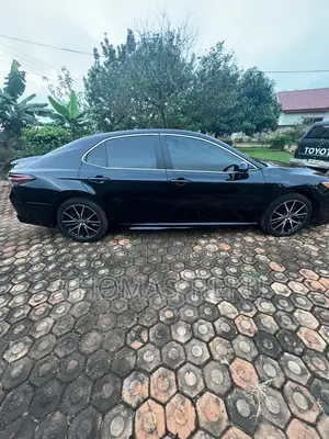 Toyota Camry SE 2021 Black