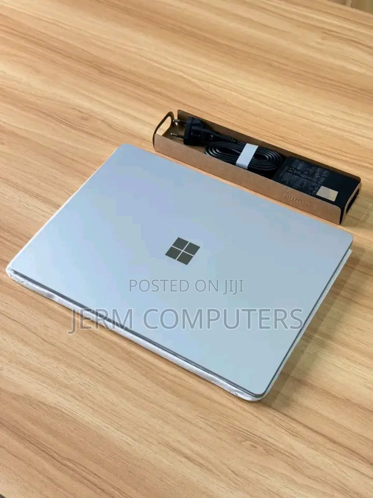 New Laptop Microsoft Surface Laptop 16GB Intel Core i7 SSD 512GB