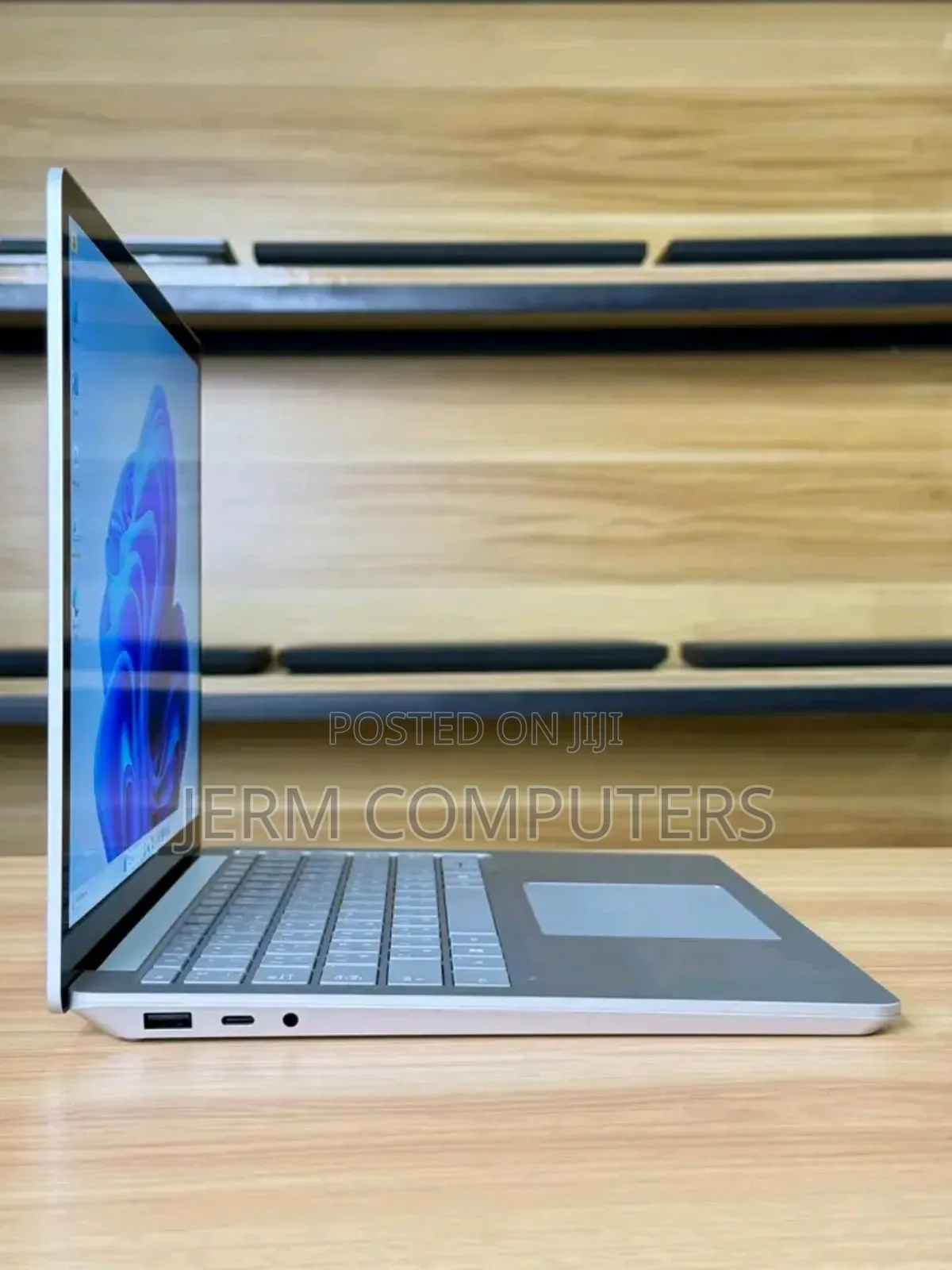 New Laptop Microsoft Surface Laptop 16GB Intel Core i7 SSD 512GB