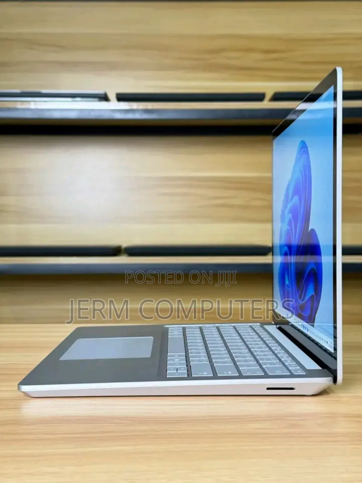 New Laptop Microsoft Surface Laptop 16GB Intel Core i7 SSD 512GB