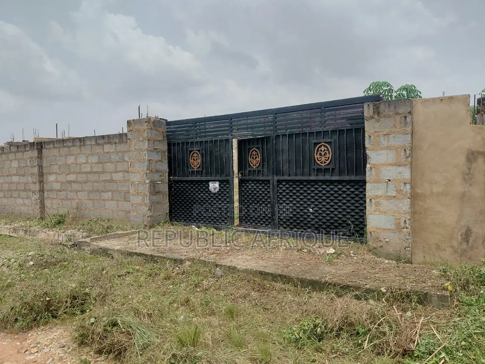 2bdrm Block of Flats in Mayera, Pokuase for sale