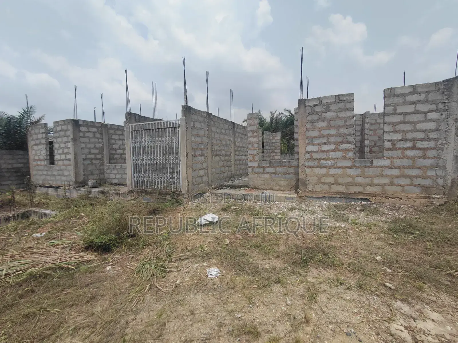 2bdrm Block of Flats in Mayera, Pokuase for sale