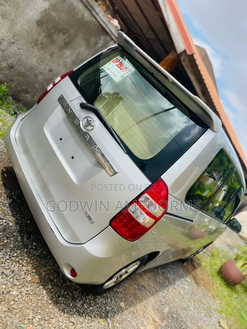 Toyota Noah 2.0 143hp AWD (8 Seater) 2010 Gray