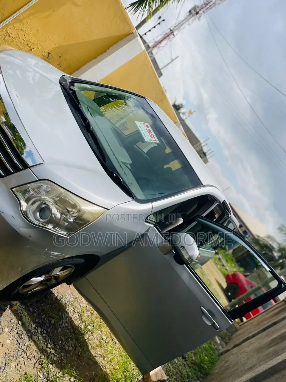 Toyota Noah 2.0 143hp AWD (8 Seater) 2010 Gray