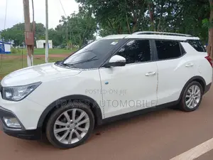 SsangYong Tivoli 2017 White