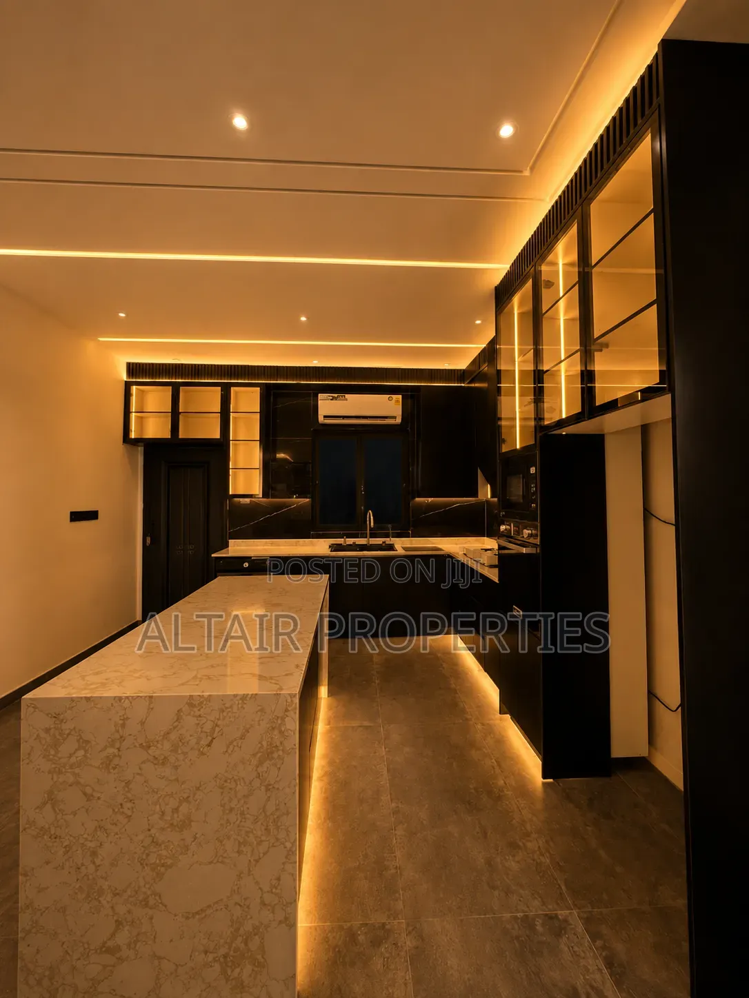 4bdrm House in Accra Metropolitan for sale