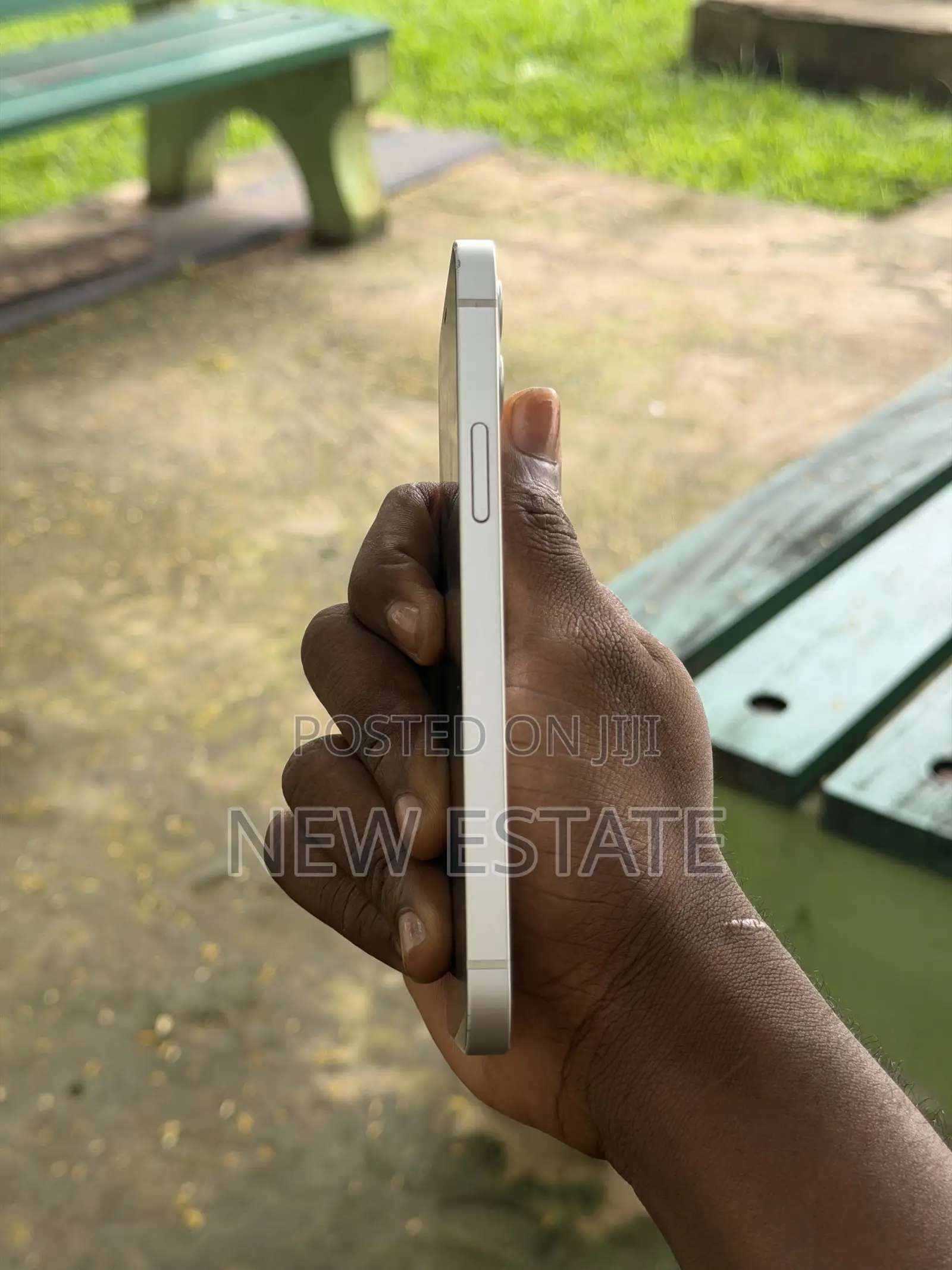 Apple iPhone 12 64 GB White