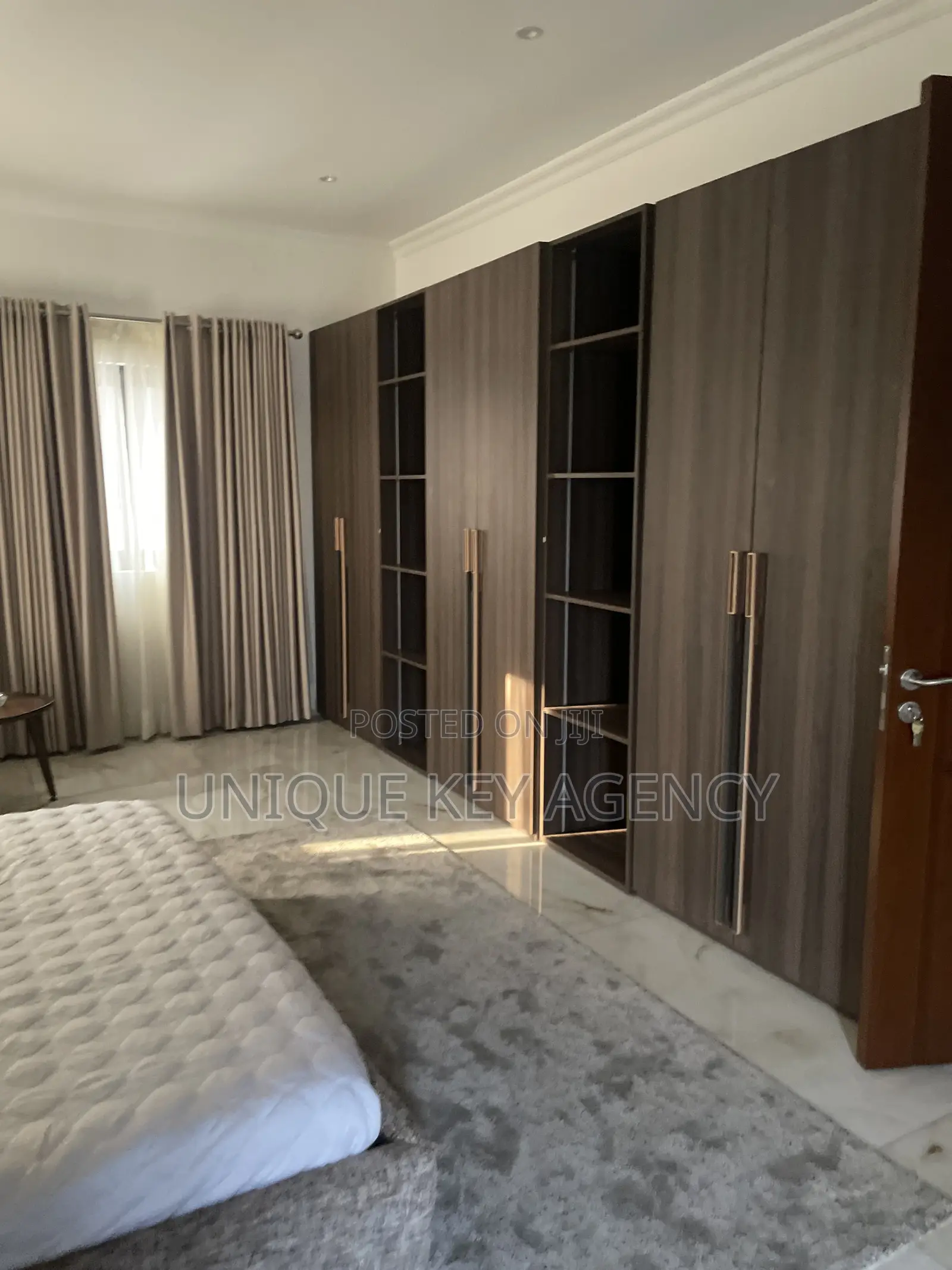 Furnished 4bdrm Duplex in Unique Key Agency, East Legon for rent