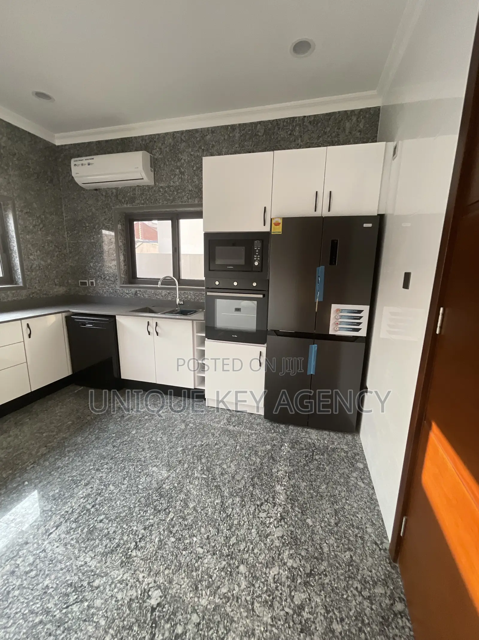 4bdrm Townhouse / Terrace in Unique Key Agency, East Legon for rent