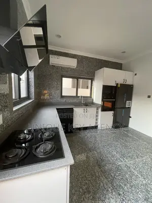 4bdrm Townhouse / Terrace in Unique Key Agency, East Legon for rent