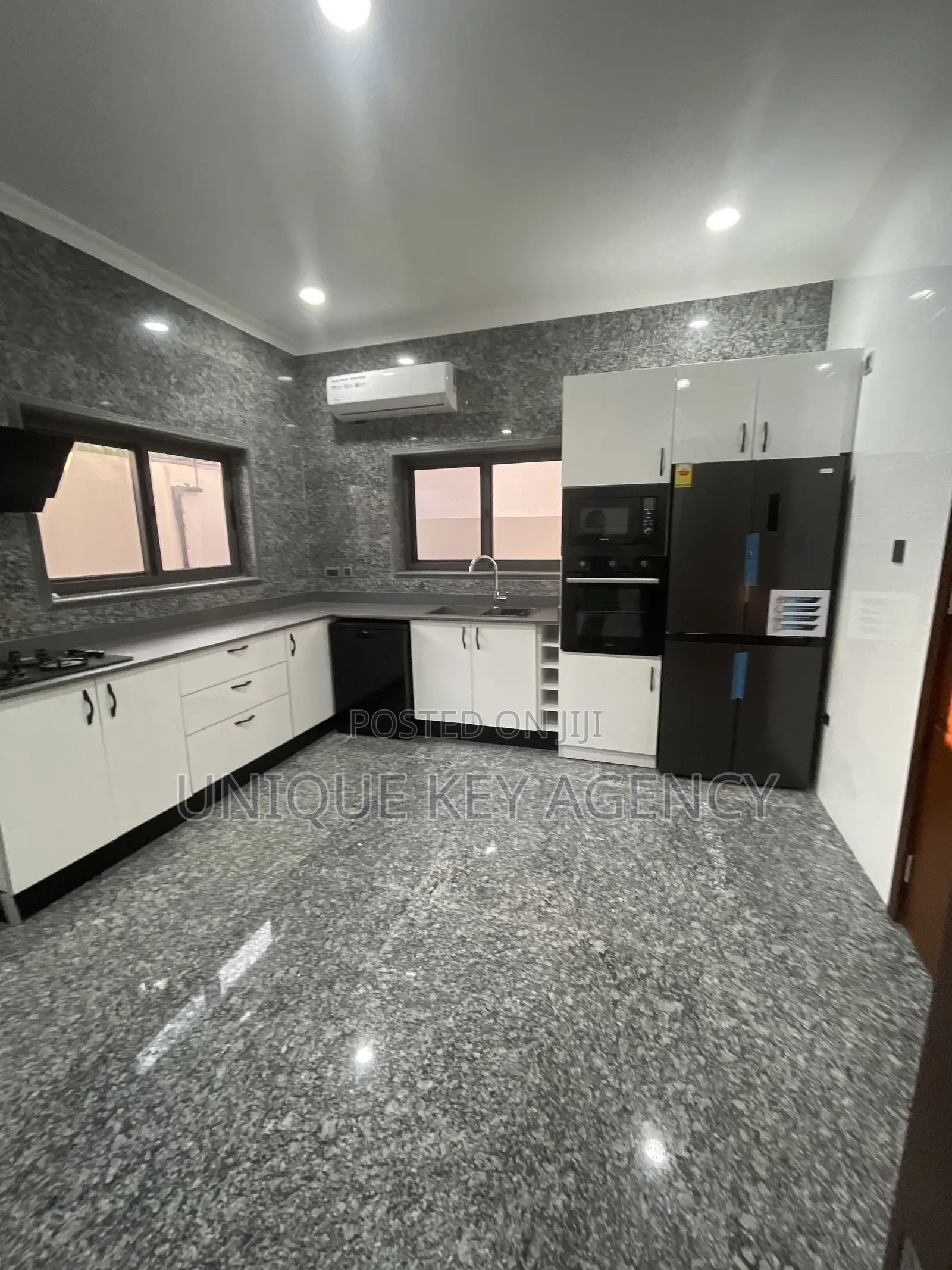 4bdrm Townhouse / Terrace in Unique Key Agency, East Legon for rent