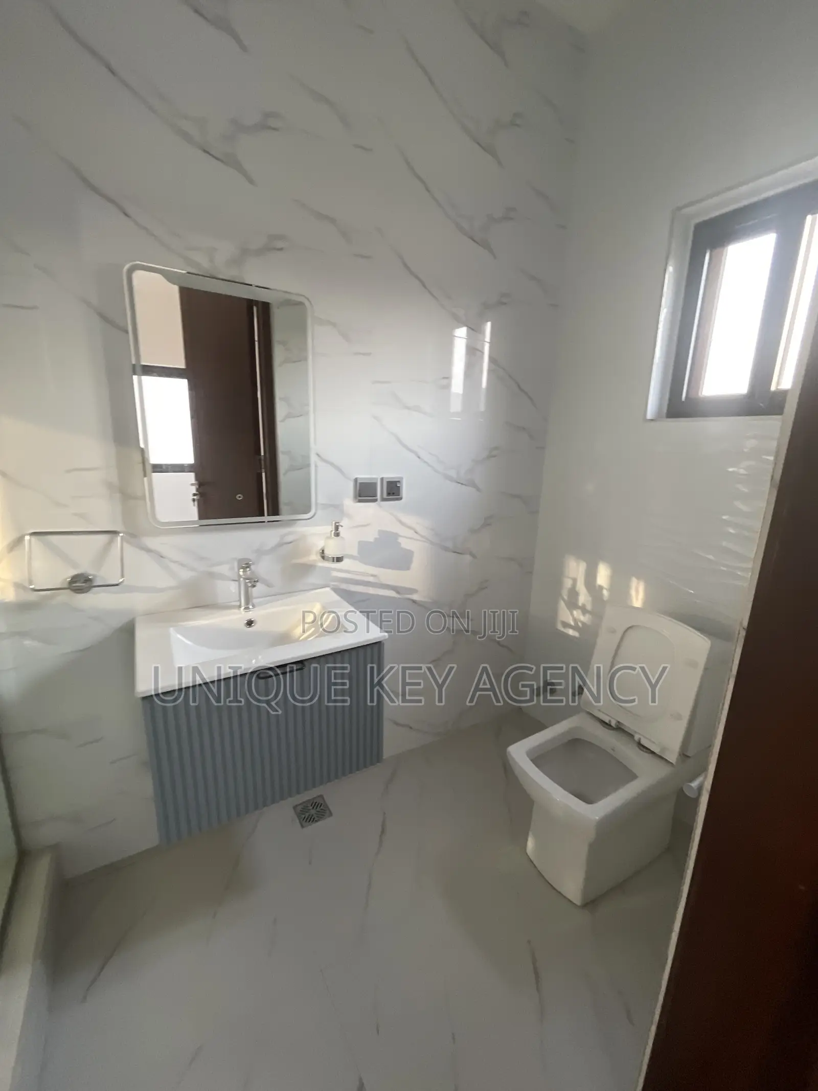 4bdrm Townhouse / Terrace in Unique Key Agency, East Legon for rent