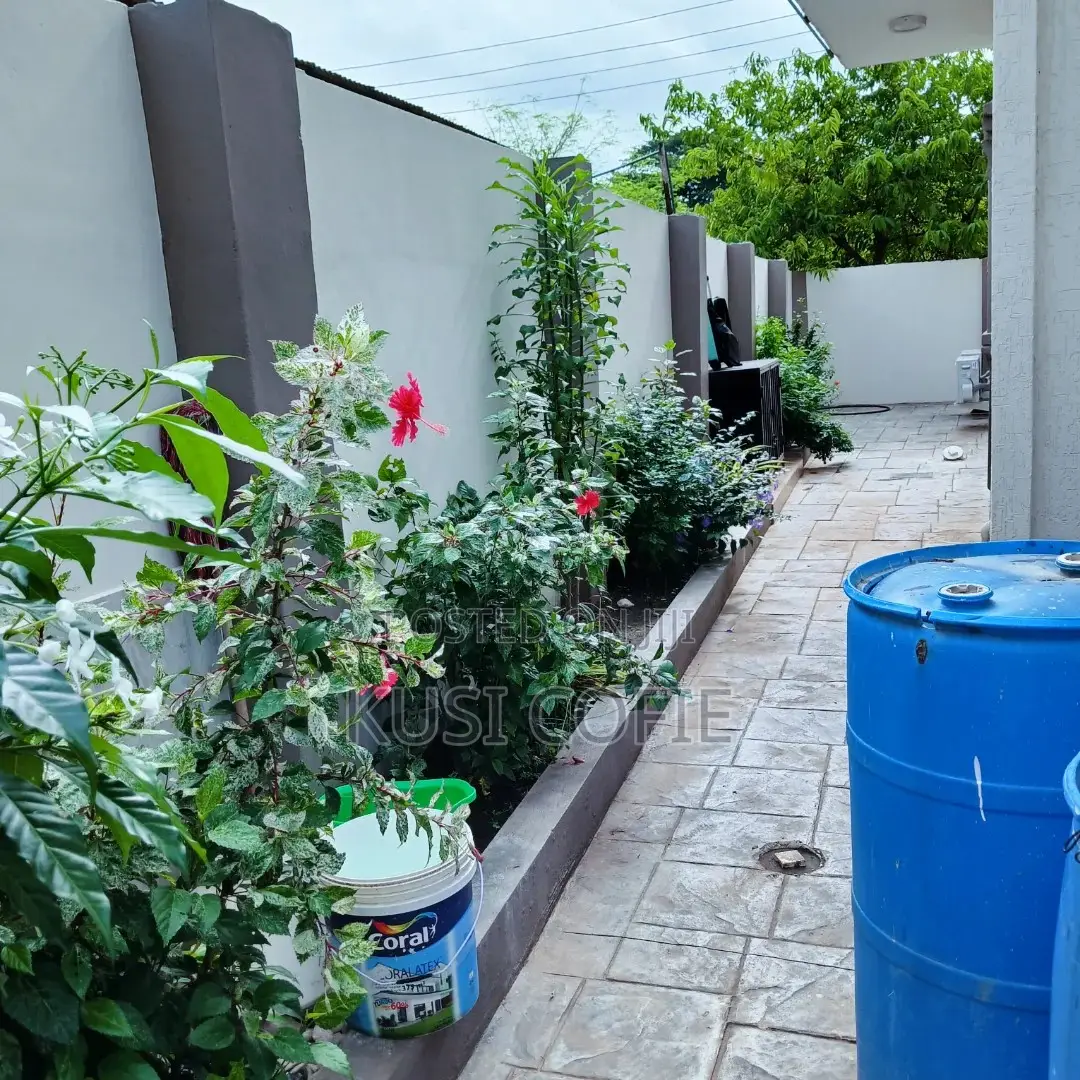 2bdrm Apartment in Papao for rent