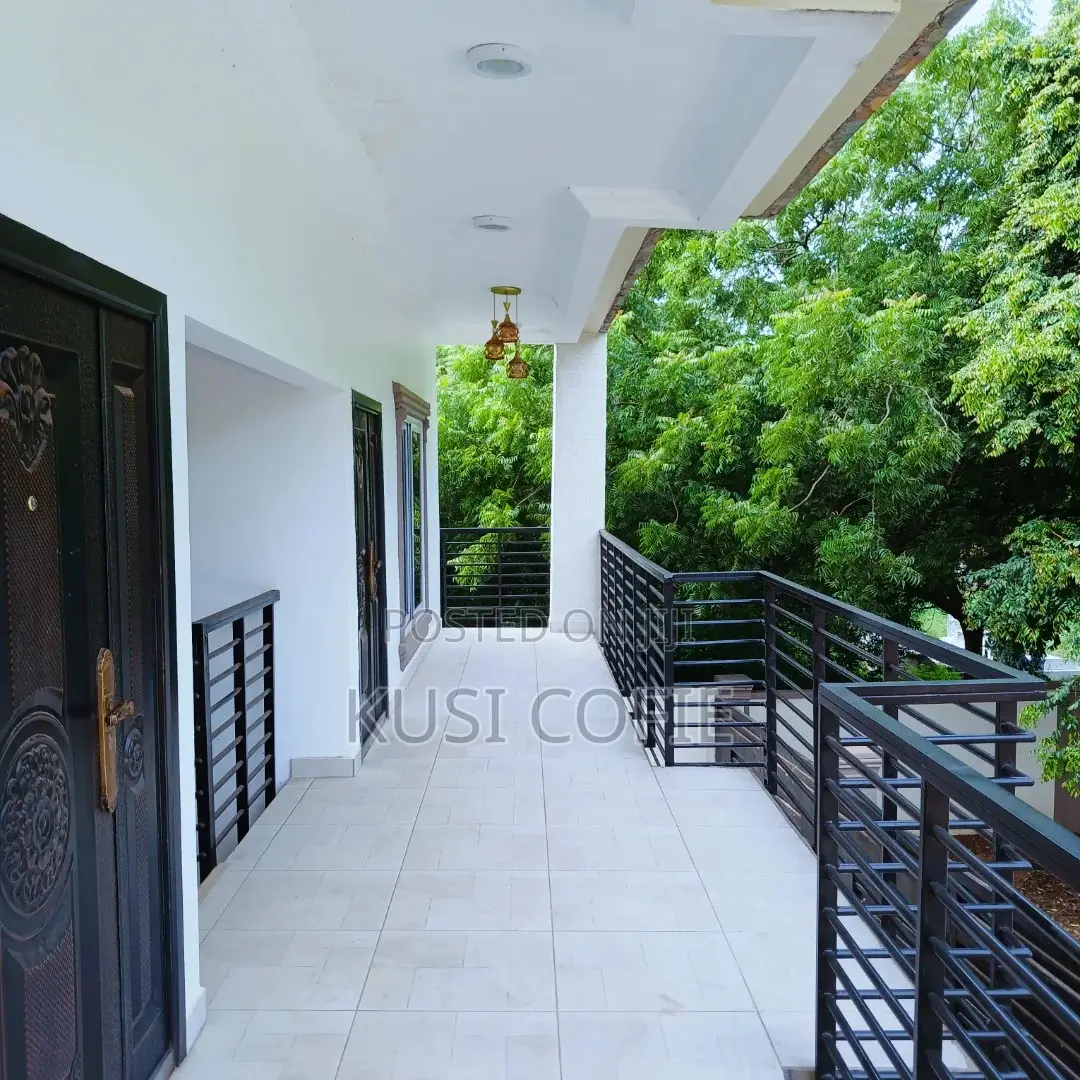 2bdrm Apartment in Papao for rent