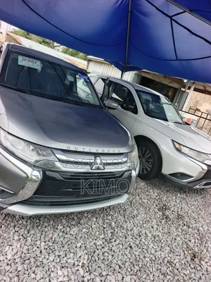 Mitsubishi Outlander SEL FWD 2018 Gray