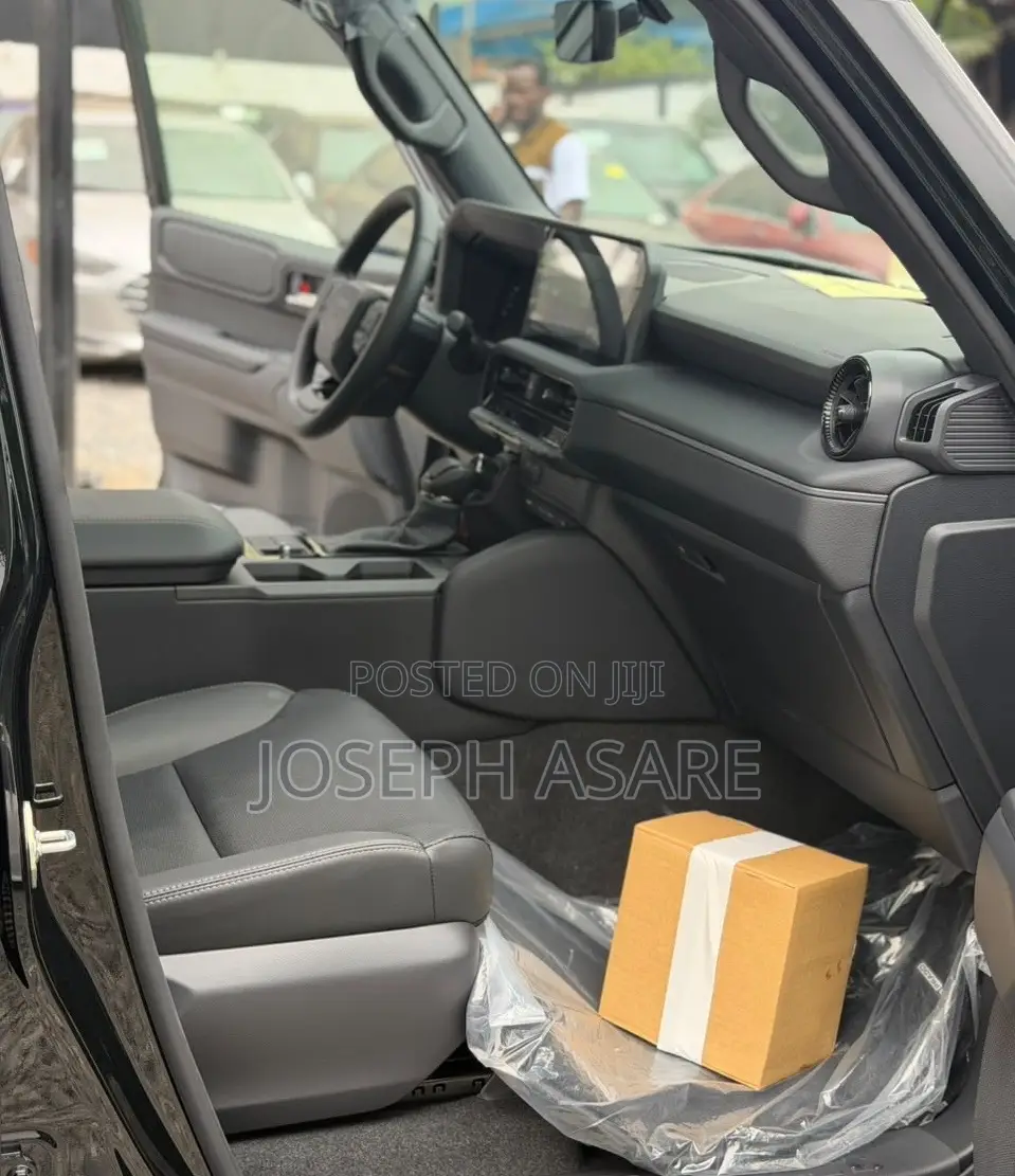 Toyota Land Cruiser Prado 2025 Black