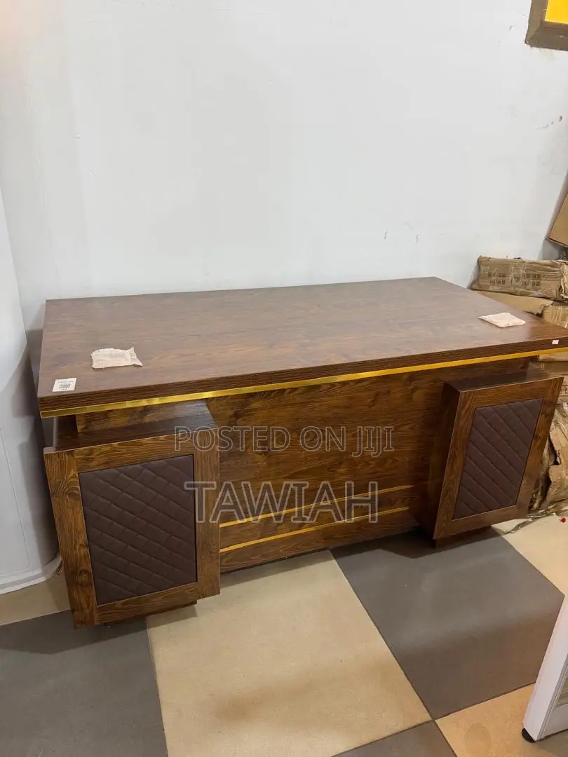 1.4 Mm Office Desk