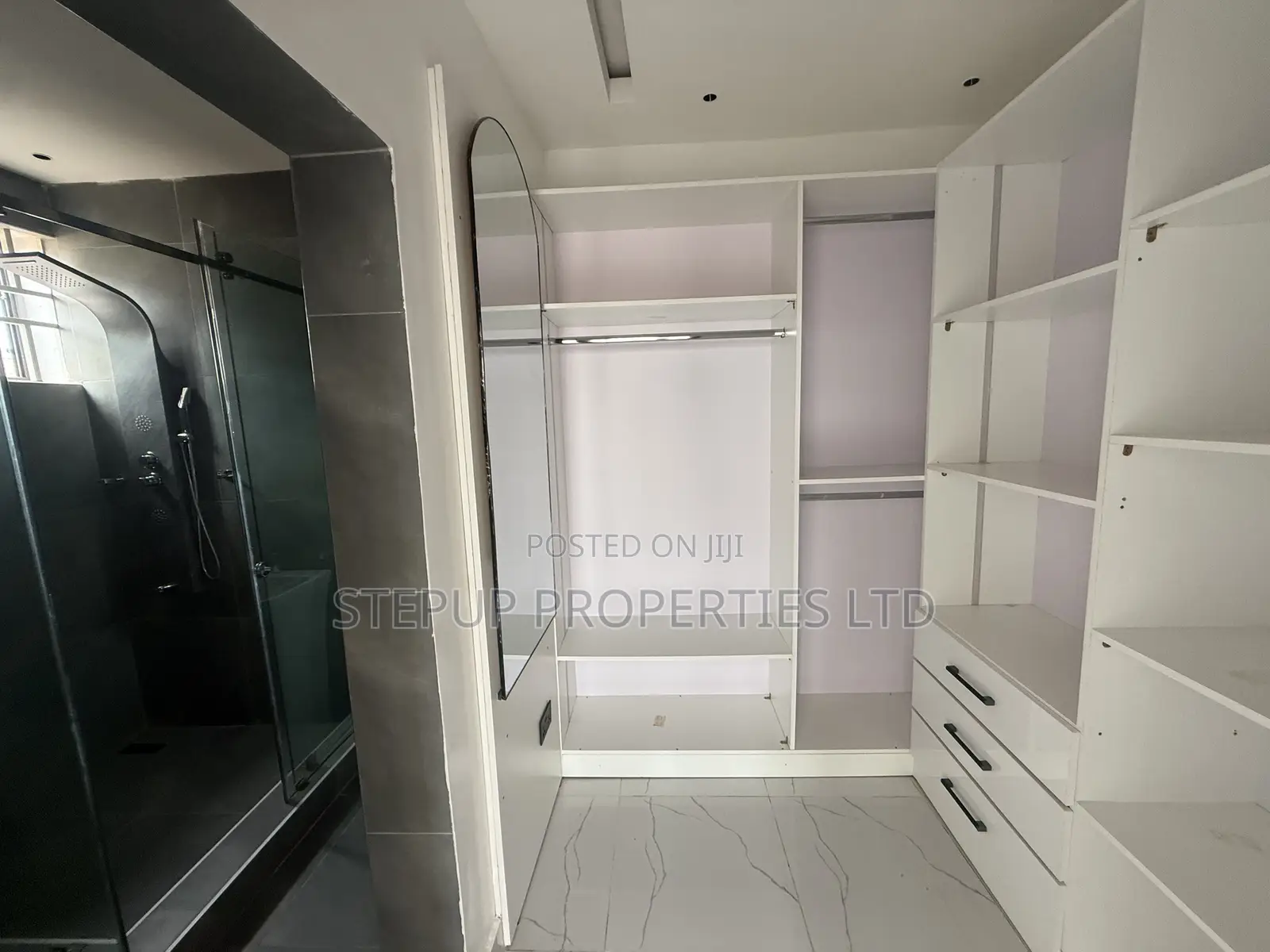2bdrm Apartment in Adenta, Amrahia for rent