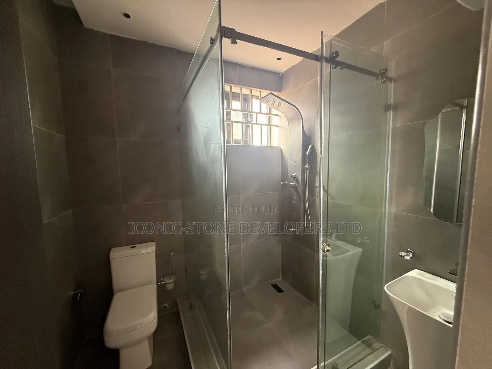 2bdrm Apartment in Adenta, Amrahia for rent