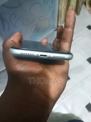 Apple iPhone 11 64 GB Black