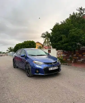 Toyota Corolla S 4dr Sedan (1.8L 4cyl CVT) 2014 Blue