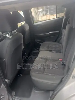 Mitsubishi Eclipse 2019 Gray