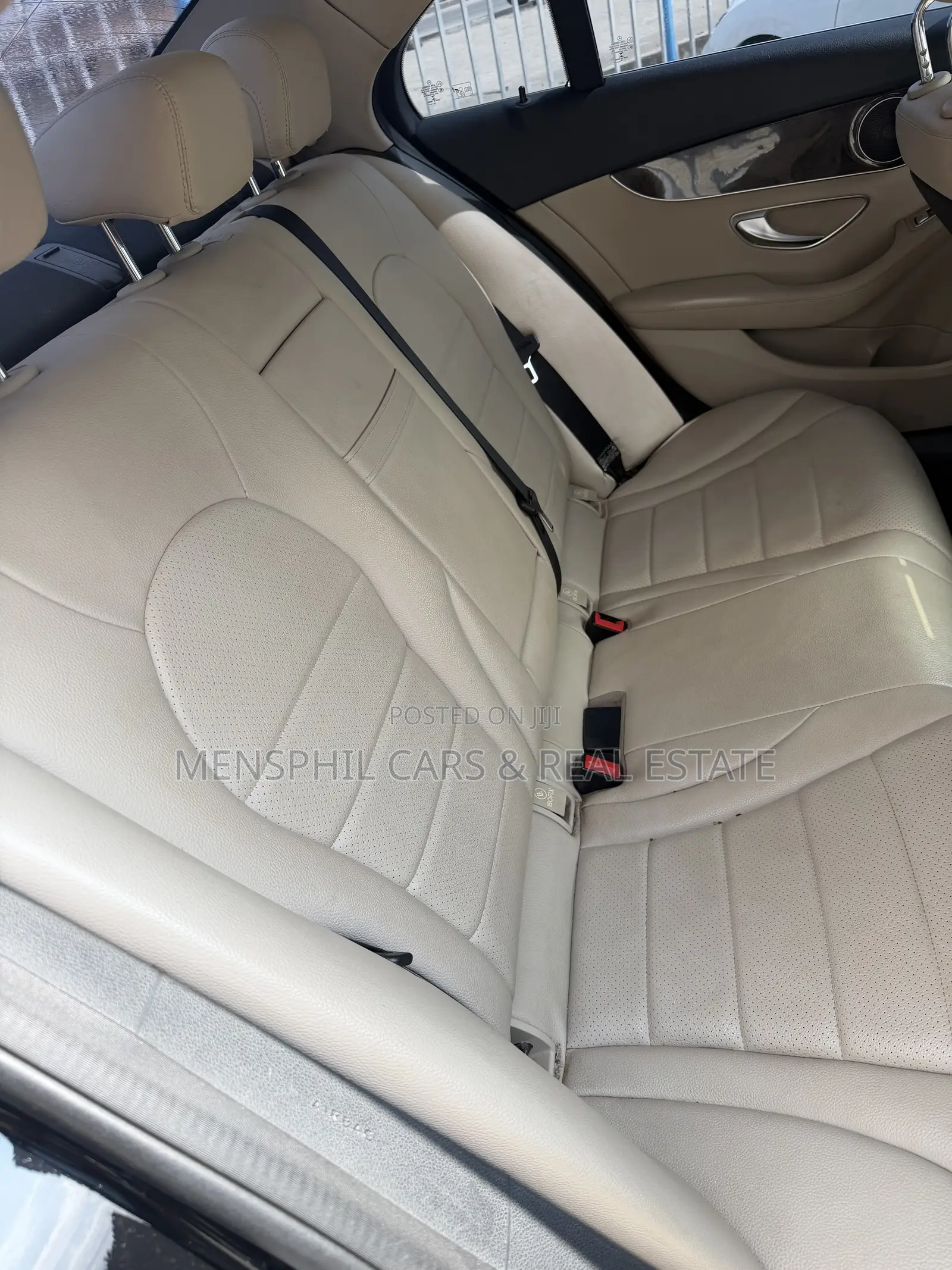 Mercedes-Benz C300 2020 Black