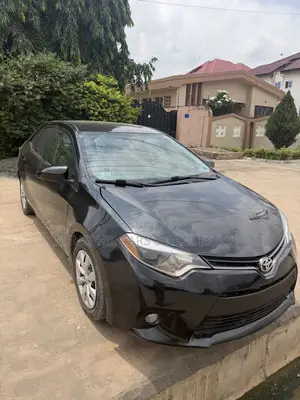 Toyota Corolla 2016 Black