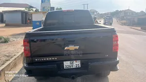 Strong Comfortable Pick Up Truck for Rent