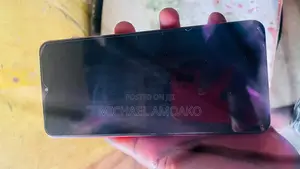 Samsung Galaxy A12 64 GB Red