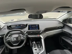 Peugeot 3008 2023 Gray