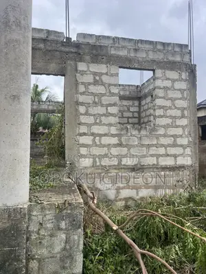 2bdrm House in Nsakina, Manhean for sale