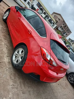 Chevrolet Cruze LT Auto Hatchback 2017 Red
