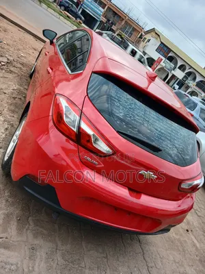 Chevrolet Cruze LT Auto Hatchback 2017 Red