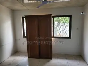 4bdrm House in North Kaneshie for rent