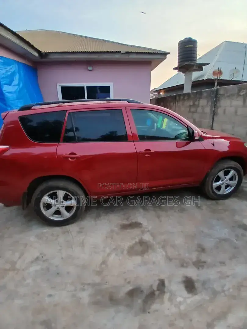 Toyota RAV4 2010 Red