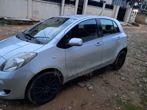 Toyota Yaris 2009 Silver