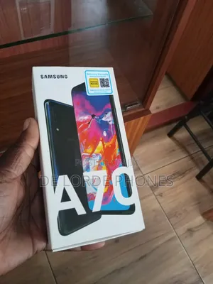 New Samsung Galaxy A70 128 GB Black