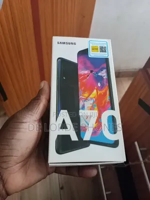 New Samsung Galaxy A70 128 GB Black