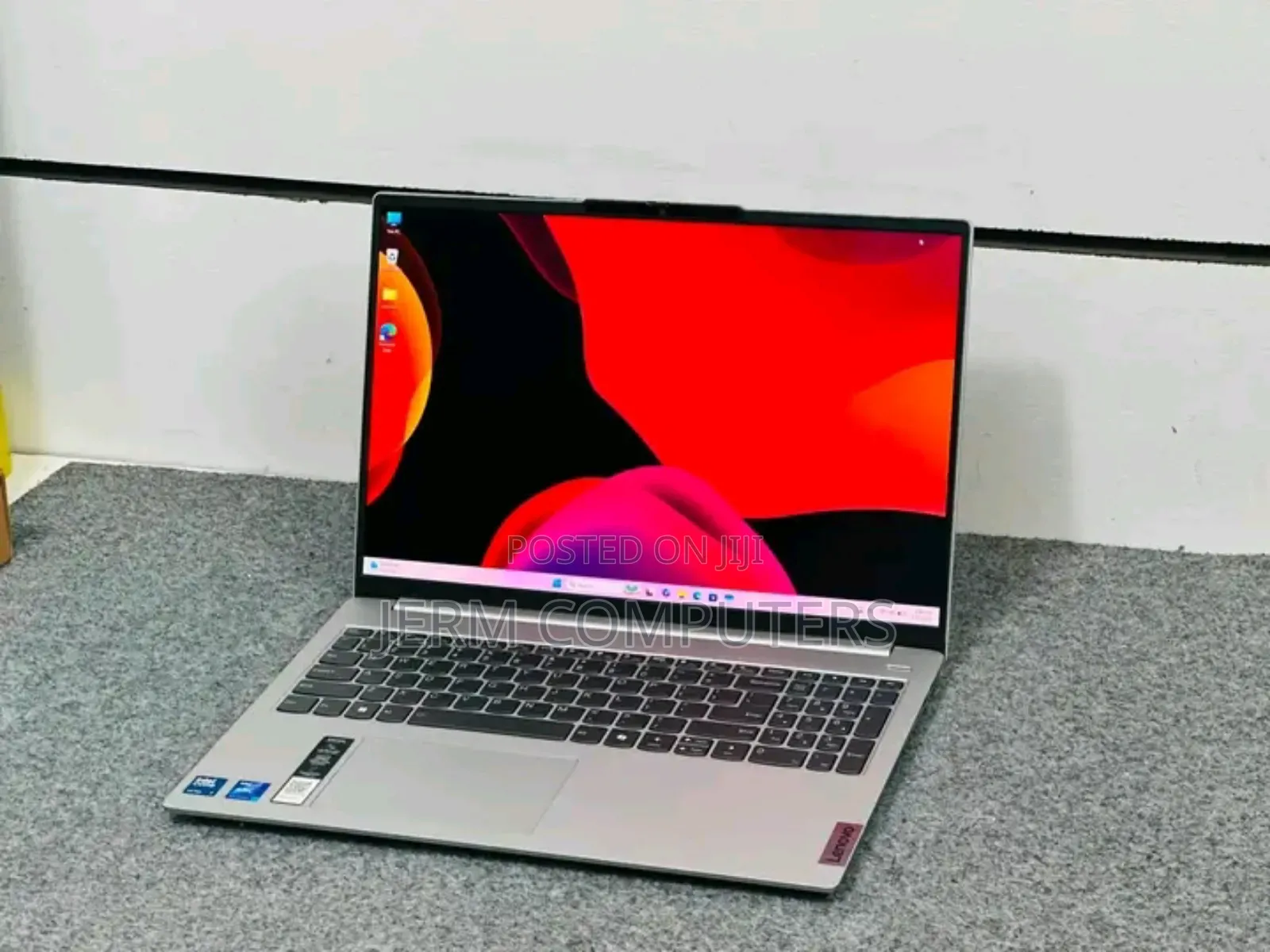 New Laptop Lenovo A7 16GB Intel Core Ultra 5 SSD 512GB