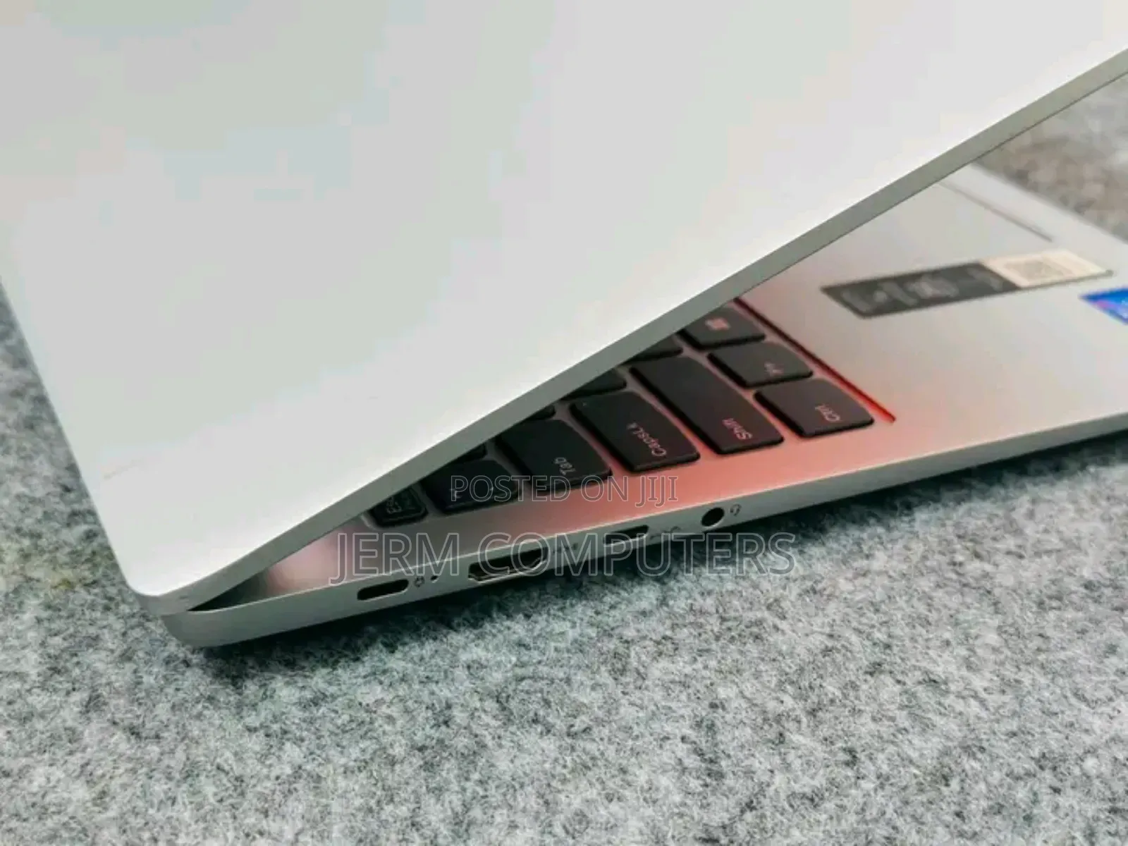 New Laptop Lenovo A7 16GB Intel Core Ultra 5 SSD 512GB