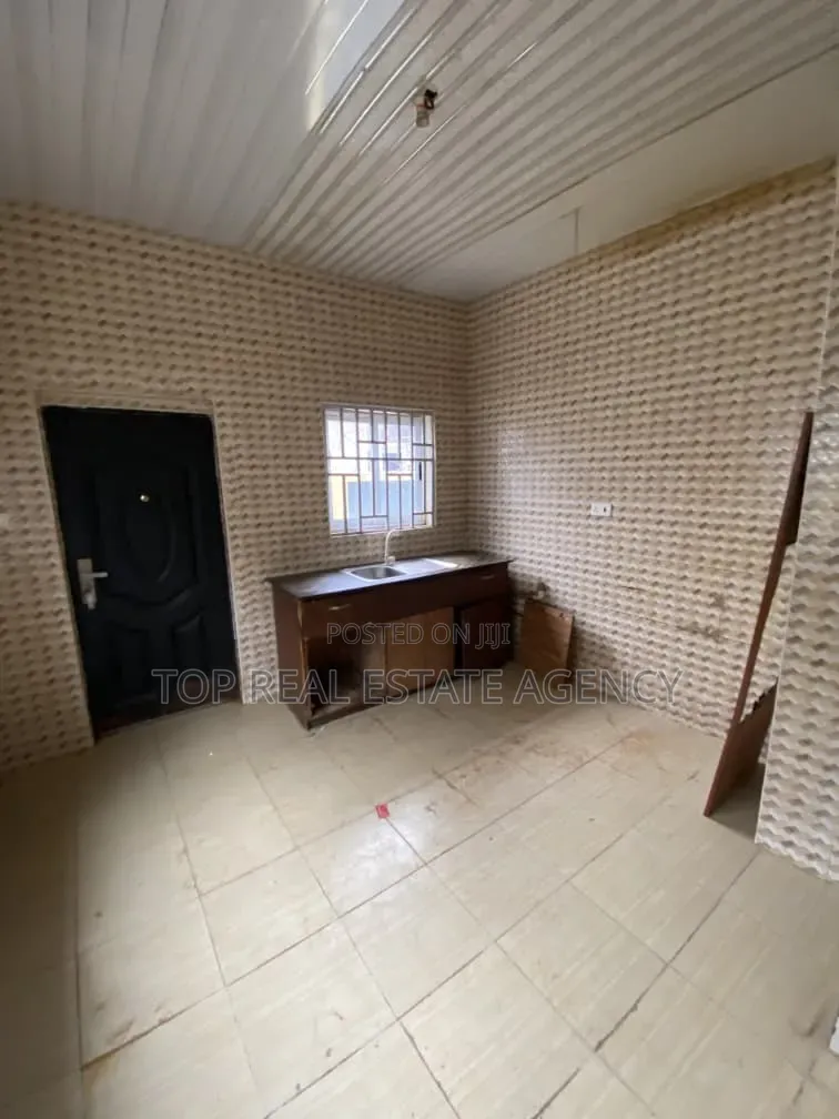 2bdrm House in Tema Community 25 for rent